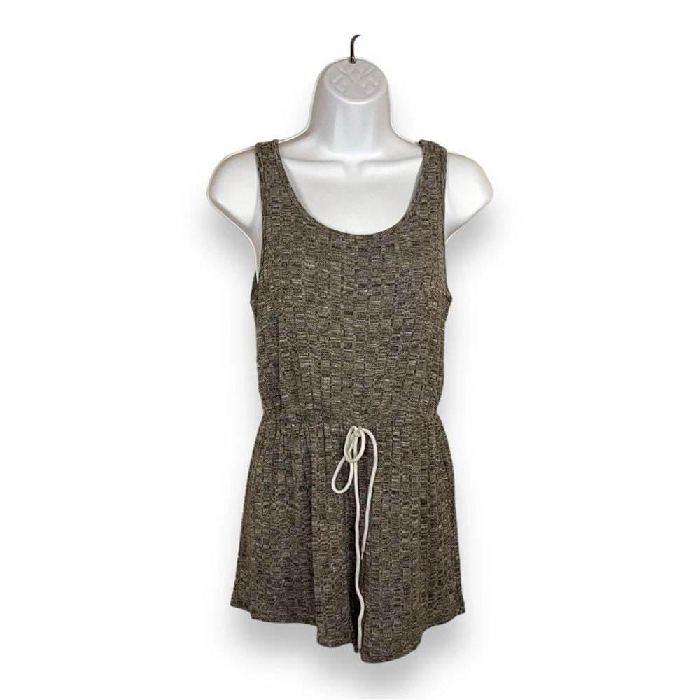 SIZE 6 GREY RIBBED KNIT SLEEVELESS CASUAL ROMPER STRETCH SHEIN